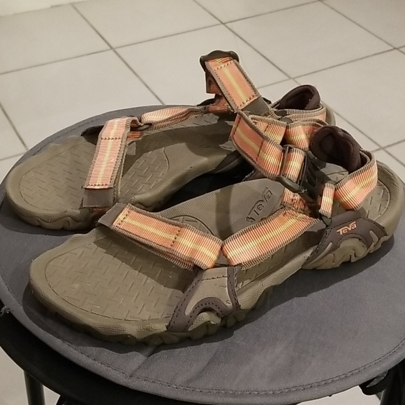 💕TEVA💕 Sandals - Picture 2 of 7